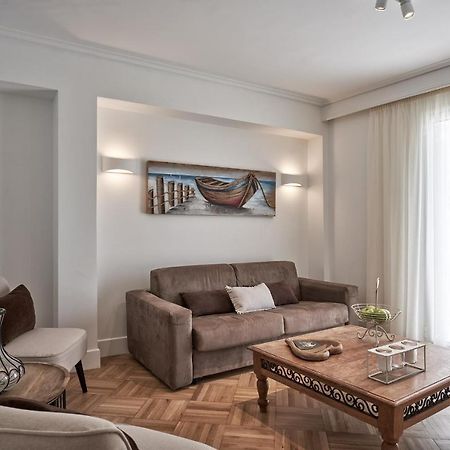 Marvelous N Bright Apt Next To Megaro Mousikis เอเธนส์ ภายนอก รูปภาพ
