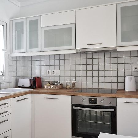Marvelous N Bright Apt Next To Megaro Mousikis เอเธนส์ ภายนอก รูปภาพ