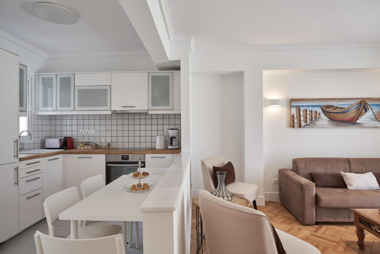 Marvelous N Bright Apt Next To Megaro Mousikis เอเธนส์ ภายนอก รูปภาพ