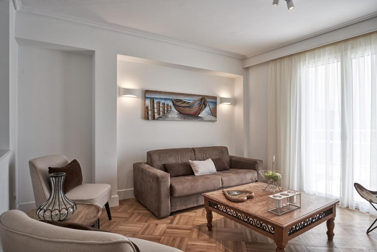 Marvelous N Bright Apt Next To Megaro Mousikis เอเธนส์ ภายนอก รูปภาพ